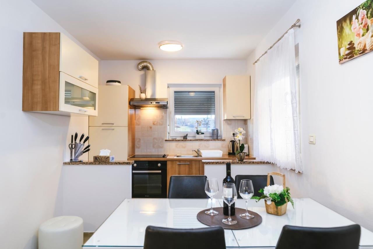 Apartments Mirela Κόπερ Εξωτερικό φωτογραφία