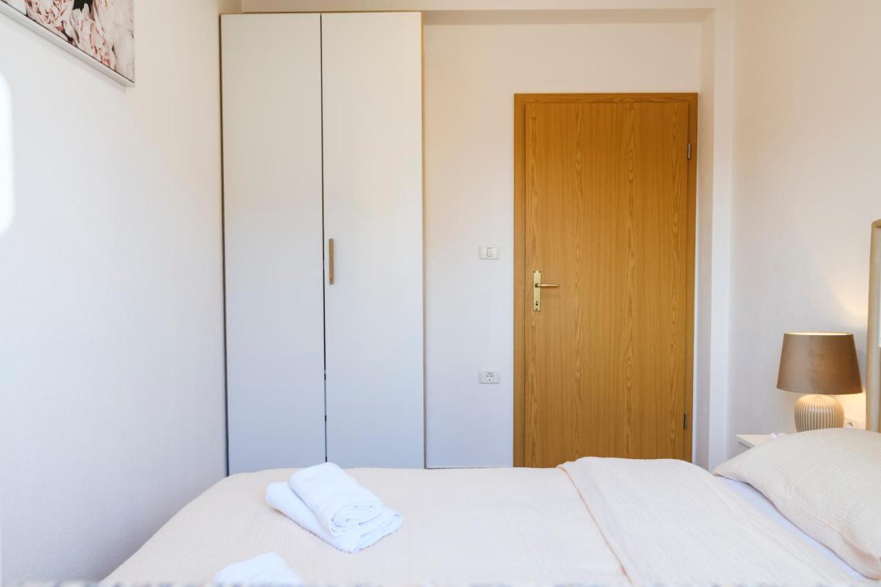 Apartments Mirela Κόπερ Εξωτερικό φωτογραφία