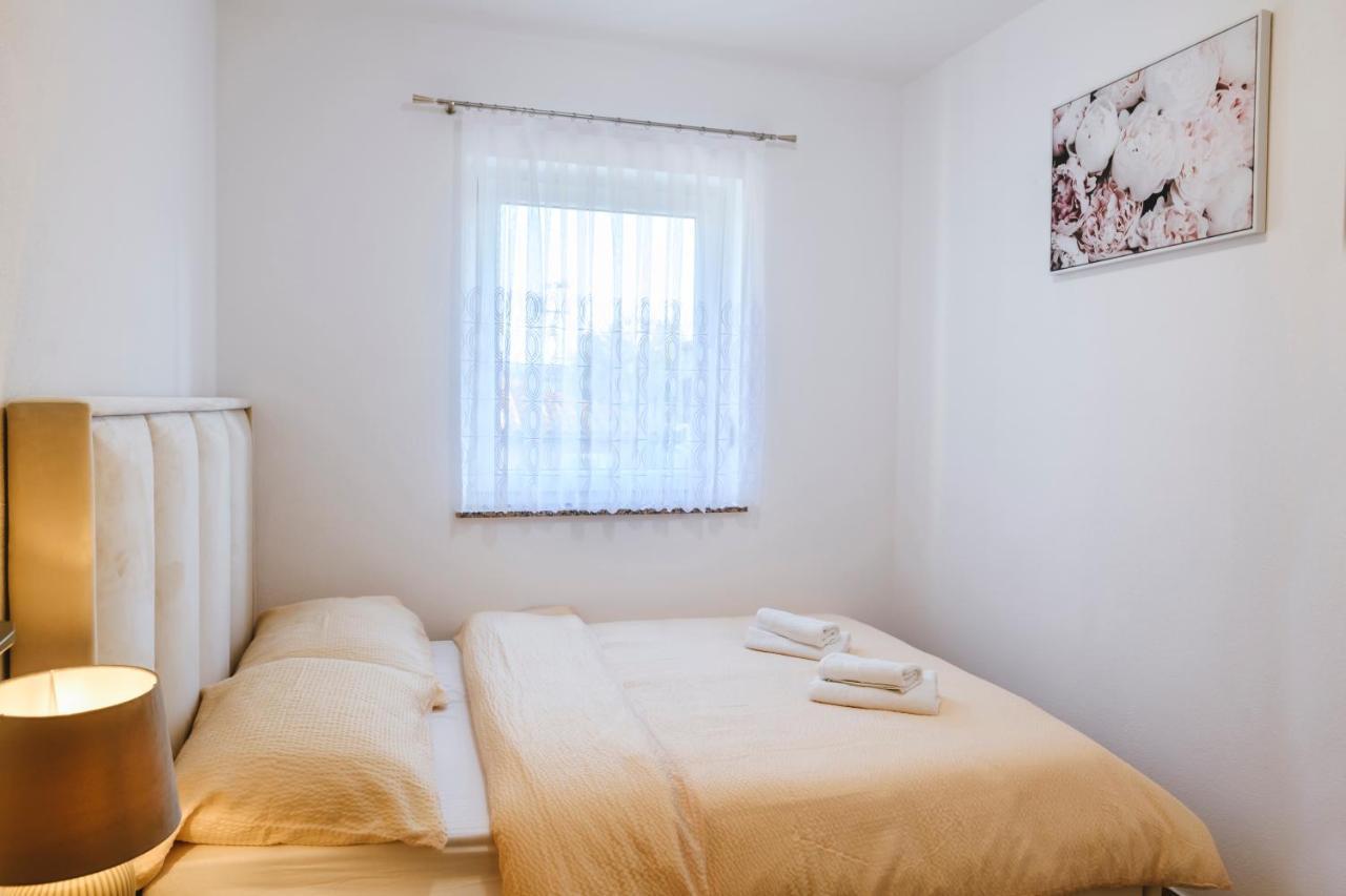 Apartments Mirela Κόπερ Εξωτερικό φωτογραφία
