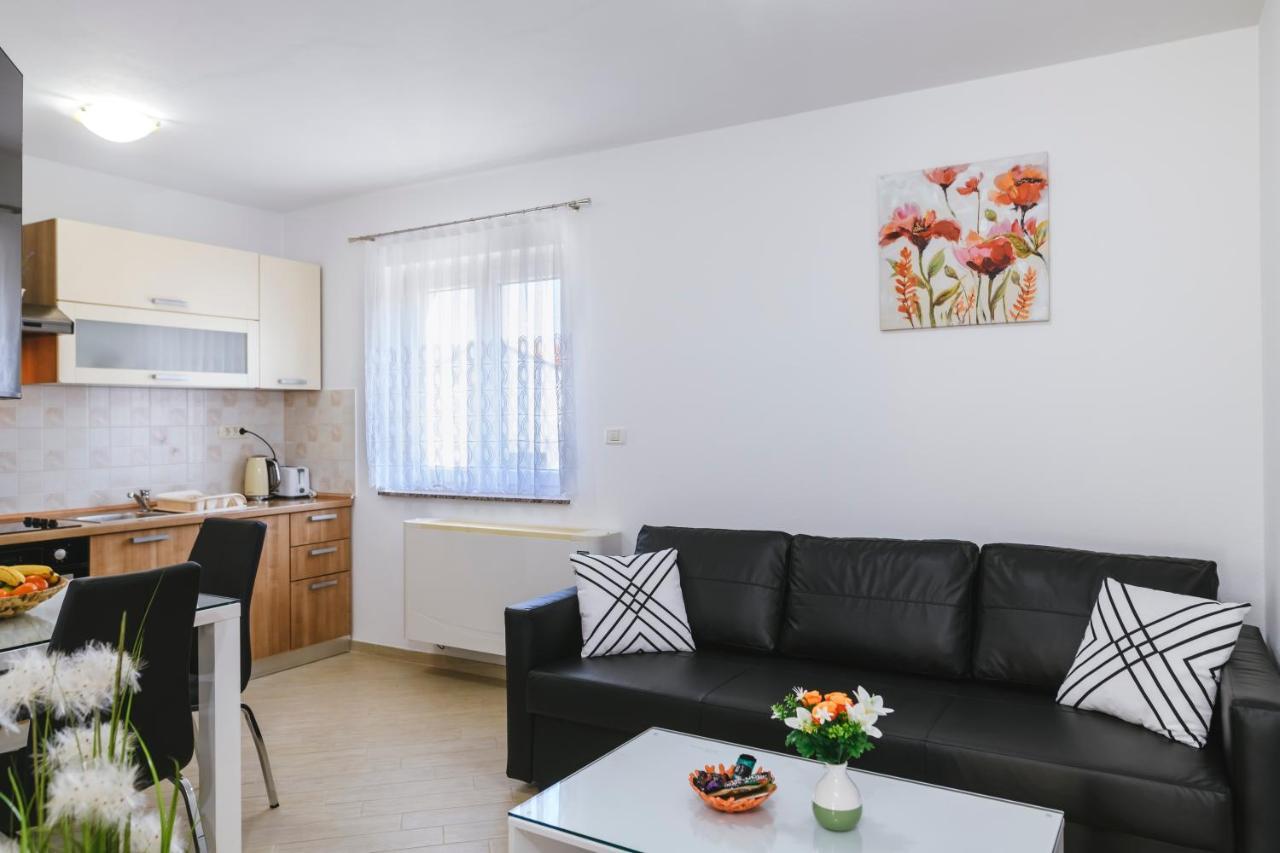 Apartments Mirela Κόπερ Εξωτερικό φωτογραφία